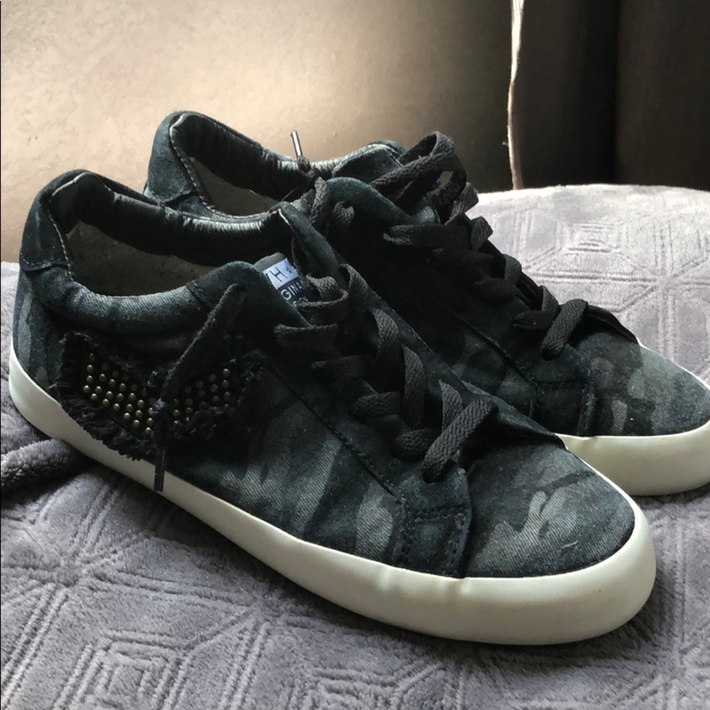 Vintage Havana camo sneakers